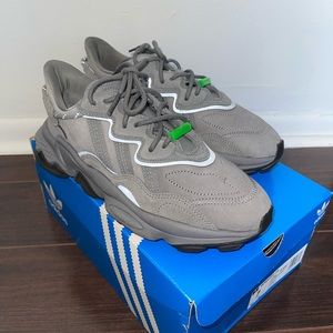 *SOLD* Adidas Ozweego TR sneakers